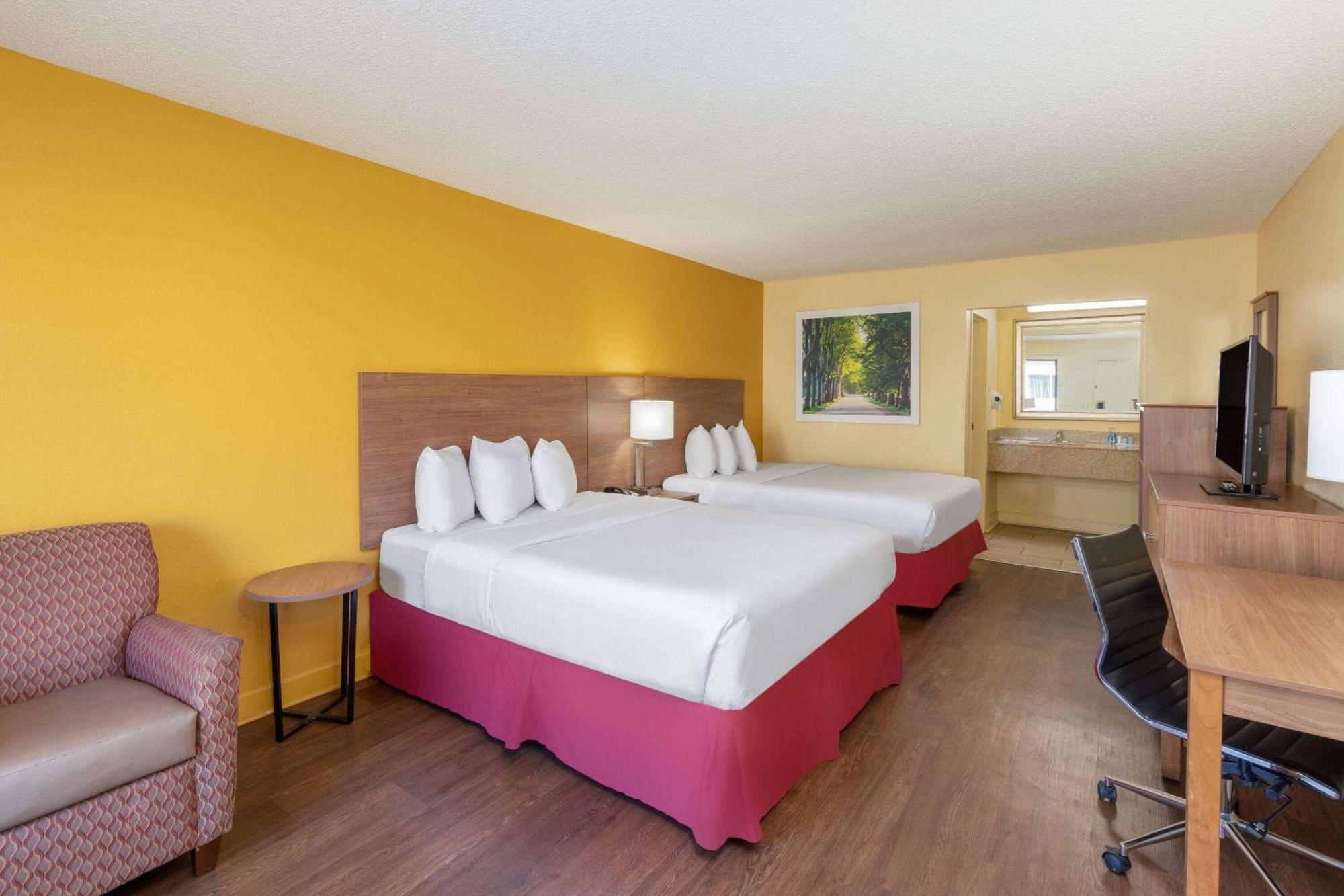 Days Inn By Wyndham Florence/I-95 North Exterior foto